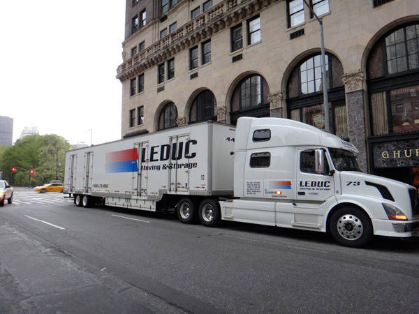Safe, efficient, carteful household movers - Leduc Moving
